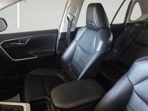 Used 2021 Toyota RAV4 XLE Premium AWD/4WD image 22