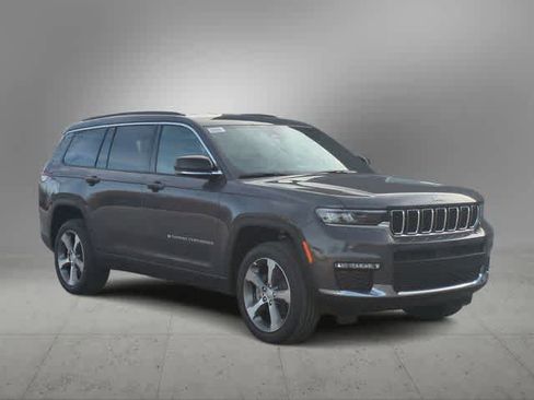New 2025 Jeep Grand Cherokee L Limited w/ Trailer Tow Package image 2
