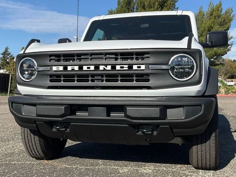 New 2025 Ford Bronco 4-Door image 76