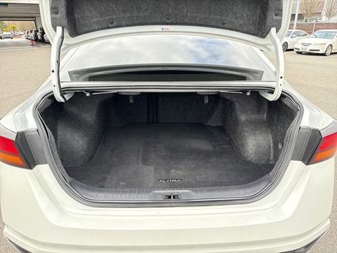 Used 2023 Nissan Altima 2.5 SV image 13