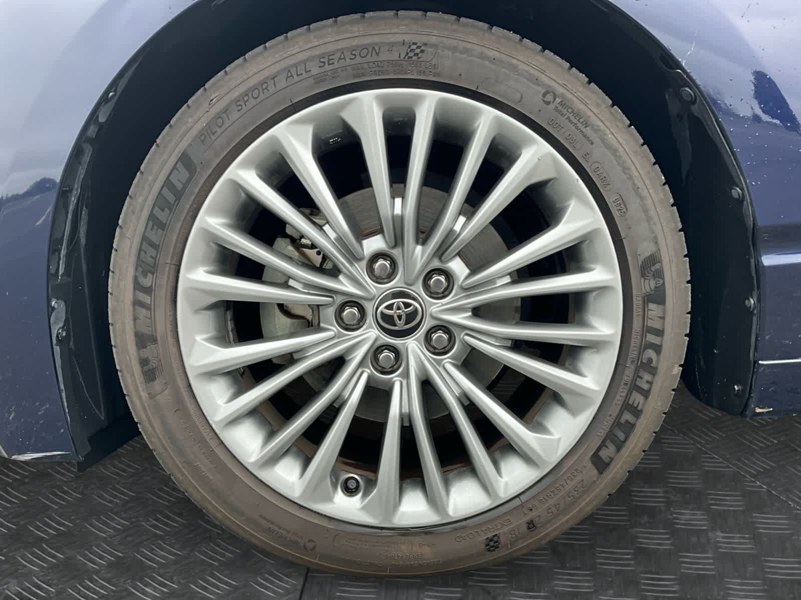 Used 2021 Toyota Avalon Limited w/ Advanced Safety Package FWD image 14
