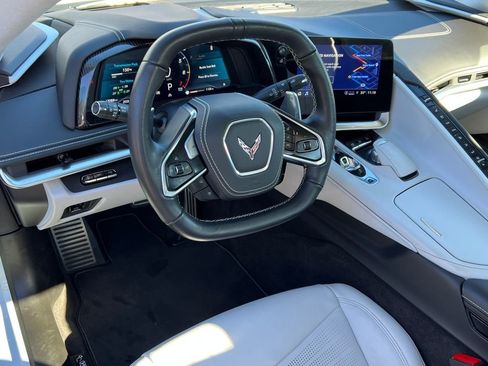 Used 2023 Chevrolet Corvette Stingray Premium Conv w/ Z51 Performance Package image 16