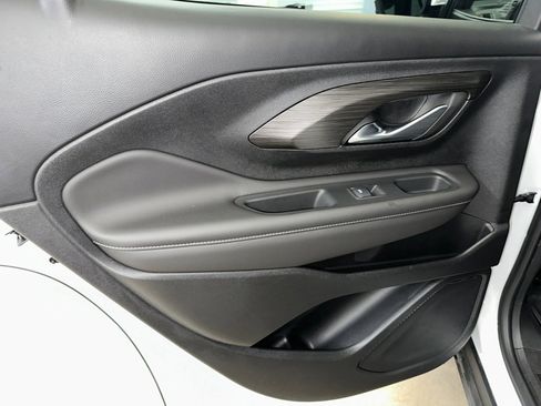 Used 2022 GMC Terrain SLE w/ Driver Convenience Package image 17