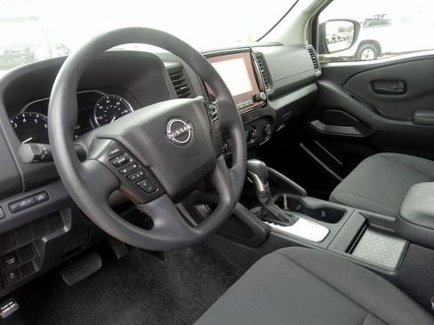 Used 2022 Nissan Frontier S image 15