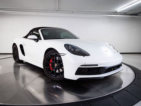 Certified 2024 Porsche 718 Boxster GTS image 9