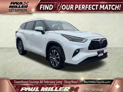 Used 2023 Toyota Highlander XLE