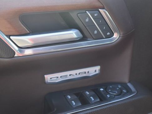 Used 2023 GMC Sierra 1500 Denali w/ Technology Package image 17