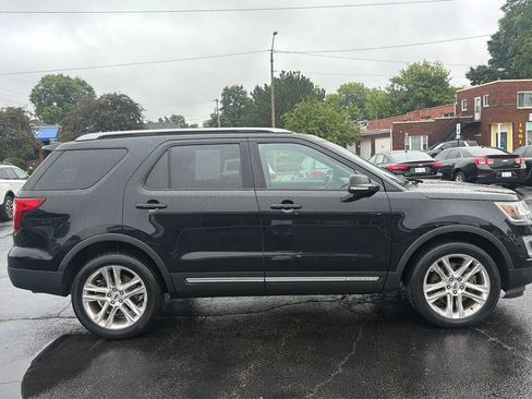 Used 2016 Ford Explorer XLT w/ Equipment Group 202A AWD/4WD image 4