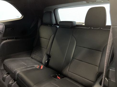 Used 2025 Buick Enclave Sport Touring image 28