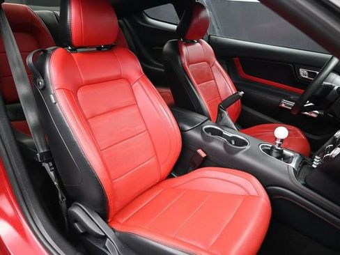 Used 2020 Ford Mustang GT Premium w/ Equipment Group 401A RWD image 17