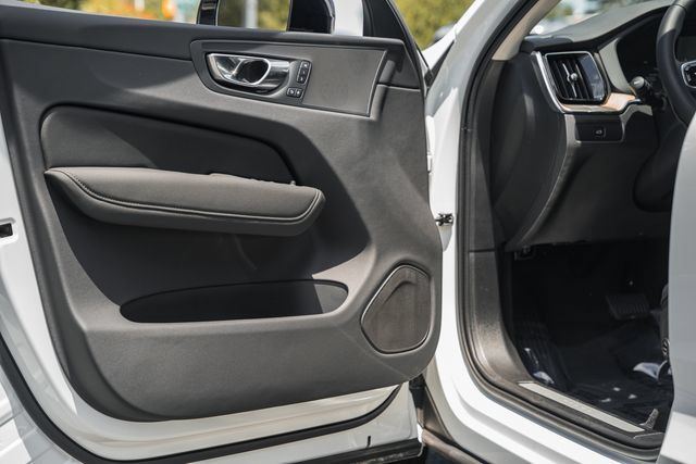 New 2026 Volvo XC60 B5 Plus AWD/4WD image 39