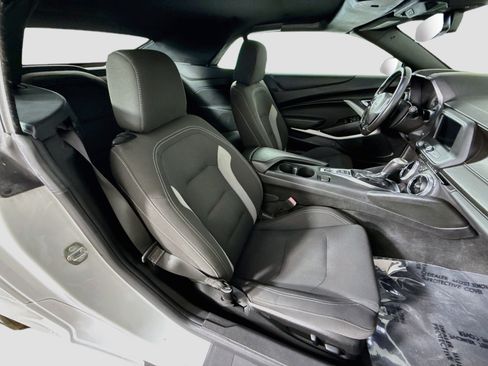 Used 2020 Chevrolet Camaro LT RWD image 27