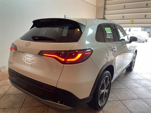 Used 2024 Honda HR-V EX-L image 46