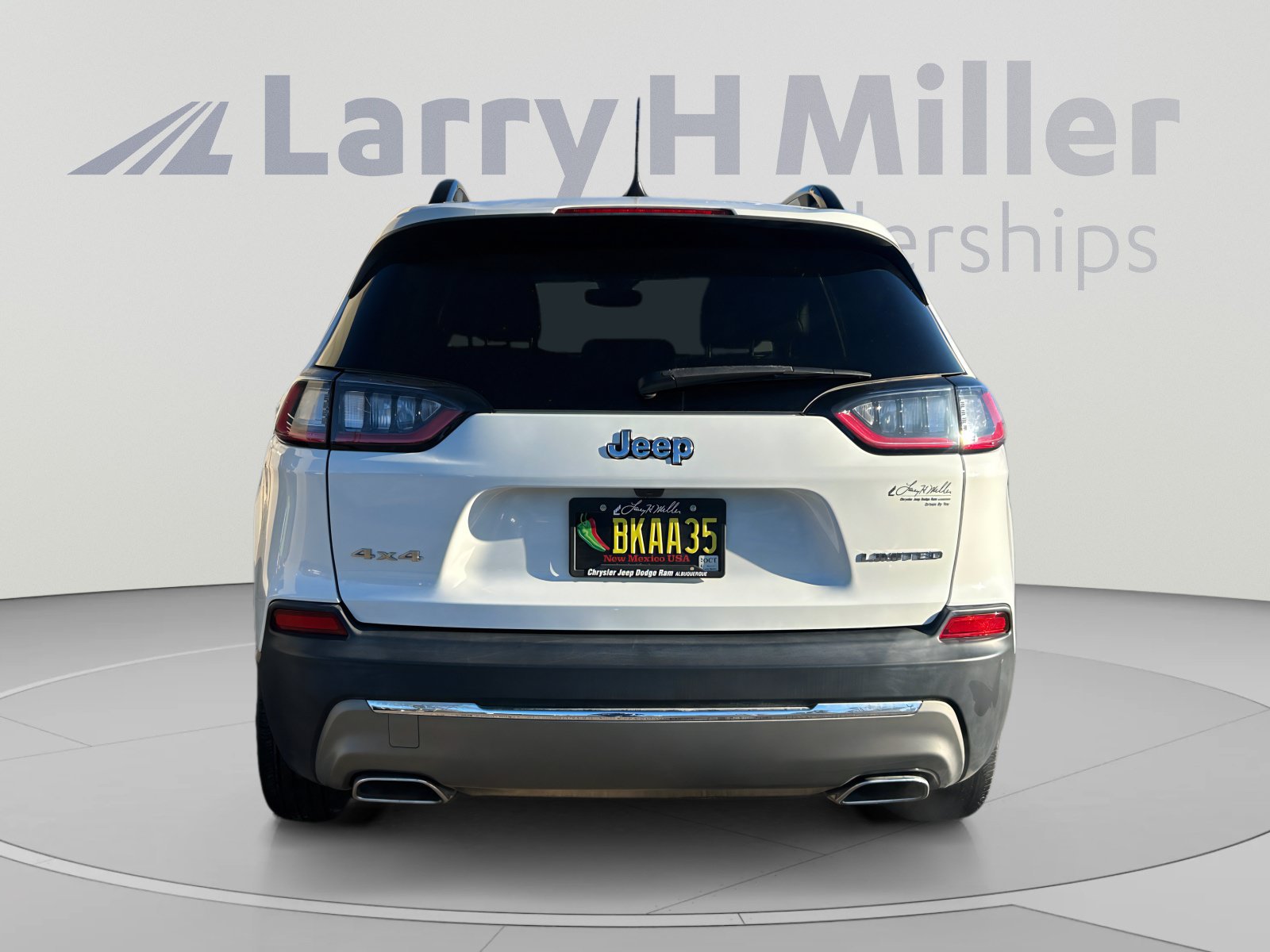 Used 2022 Jeep Cherokee Limited AWD/4WD image 5