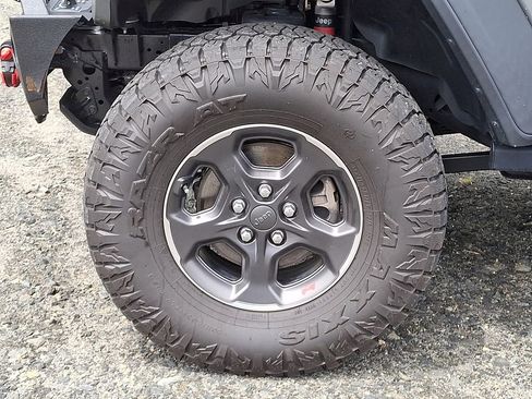 Used 2020 Jeep Gladiator Rubicon AWD/4WD image 8