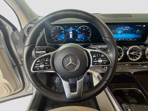 Used 2021 Mercedes-Benz GLA 250 image 13