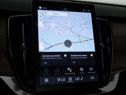 New 2026 Volvo XC90 B6 Plus w/ Protection Package Premier image 30