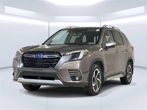 Used 2023 Subaru Forester Touring image 1