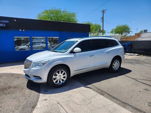 Used 2017 Buick Enclave Leather w/ Trailering Package FWD image 2