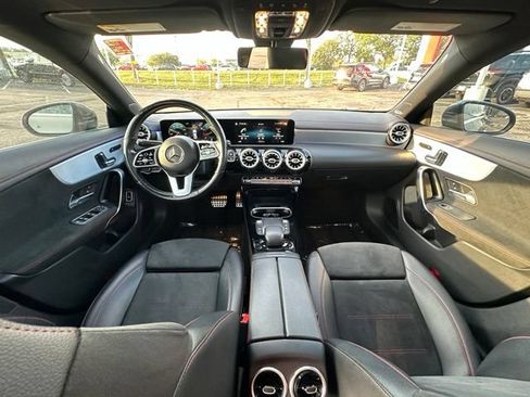 Used 2021 Mercedes-Benz CLA 250 4MATIC image 32