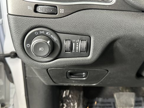 Used 2022 Jeep Cherokee Trailhawk image 27