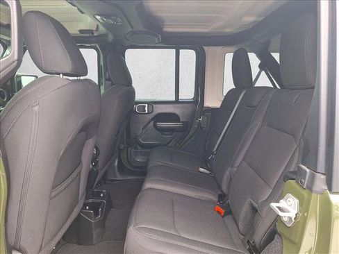 Used 2022 Jeep Wrangler Unlimited Sport image 15