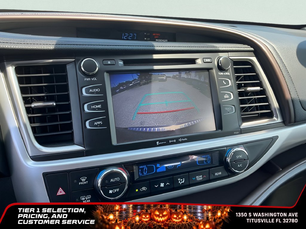 Used 2018 Toyota Highlander Plus w/ Carpet Mat Package (TMS) AWD/4WD image 28