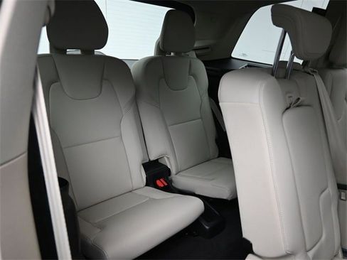 New 2025 Volvo XC90 B5 Plus w/ Protection Package Premier image 26