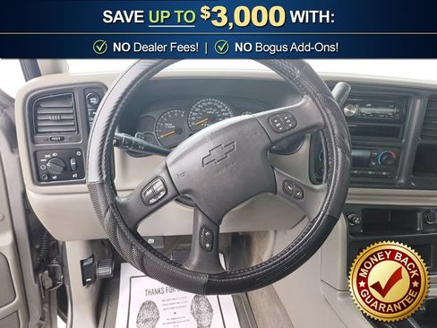 Used 2006 Chevrolet Silverado 1500 LT w/ Onstar Plus Package AWD/4WD image 18