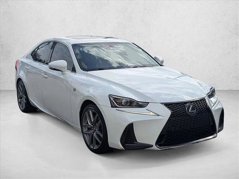 Used 2017 Lexus IS 200t image 3