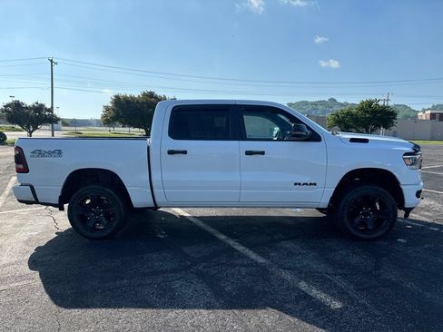 Used 2023 RAM 1500 Big Horn AWD/4WD image 4