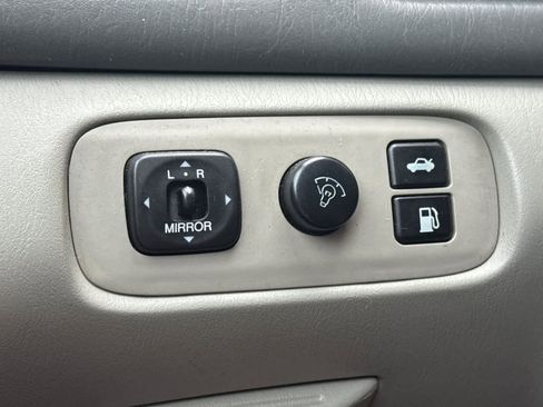 Used 2001 Lexus ES 330 image 26