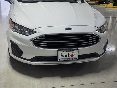 Used 2019 Ford Fusion SE image 13