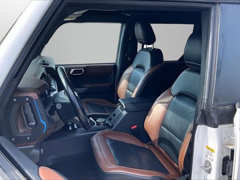 Used 2023 Ford Bronco Outer Banks AWD/4WD image 16