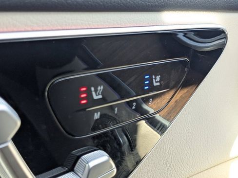 Used 2022 Mercedes-Benz C 300 Sedan image 25