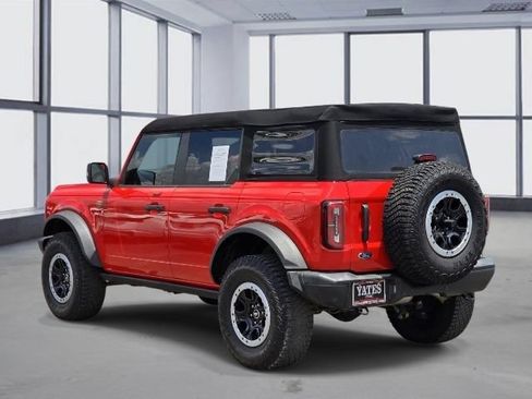 Used 2023 Ford Bronco Badlands w/ Sasquatch Package AWD/4WD image 5