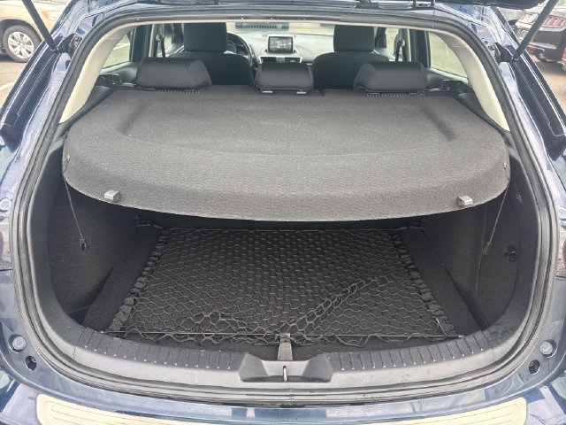 Used 2016 MAZDA MAZDA3 i Touring w/ Popular Equipment Package FWD image 24