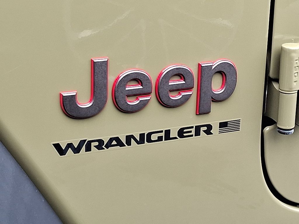 Certified 2025 Jeep Wrangler Unlimited Rubicon AWD/4WD image 30