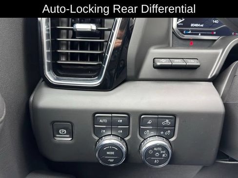 Certified 2025 GMC Sierra 1500 Denali w/ Technology Package AWD/4WD image 19