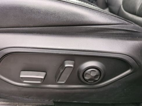 Used 2023 Jeep Grand Cherokee Limited w/ Luxury Tech Group II image 22