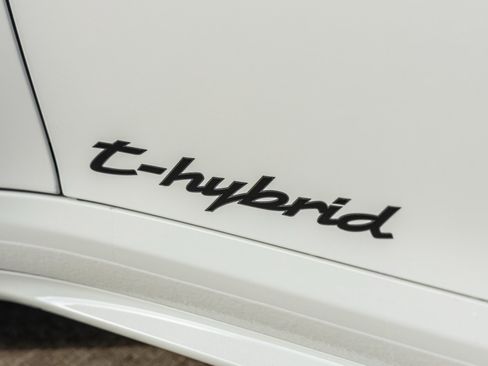 Certified 2026 Porsche 911 Carrera 4 GTS image 16