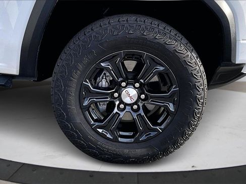 Used 2024 GMC Canyon Elevation w/ Trailering Package image 32