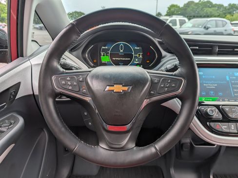 Used 2019 Chevrolet Bolt Premier w/ Infotainment Package FWD image 23