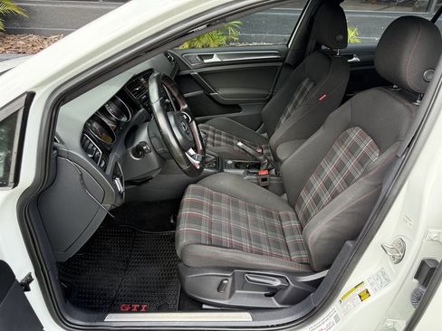 Used 2019 Volkswagen GTI Rabbit Edition FWD image 11