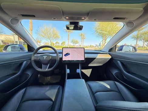 Used 2020 Tesla Model 3 Standard Range Plus image 12