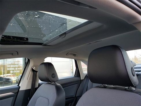 New 2026 Volkswagen Jetta SE image 7