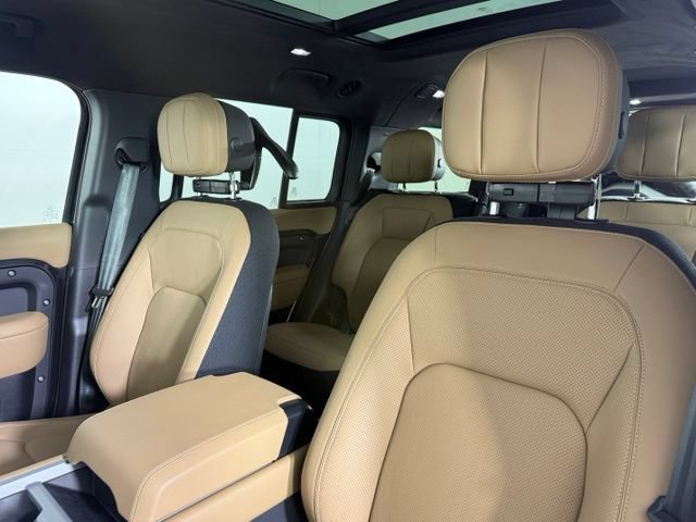 New 2026 Land Rover Defender 130 V8 AWD/4WD image 6