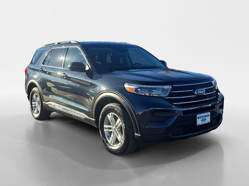 Used 2023 Ford Explorer XLT image 8
