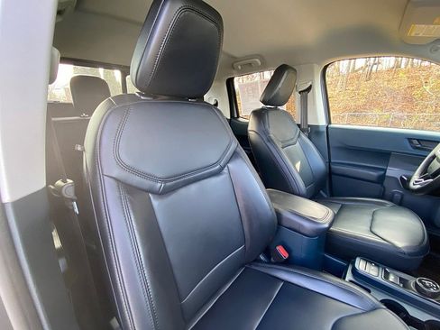 Certified 2024 Ford Maverick Lariat w/ Black Appearance Package image 36