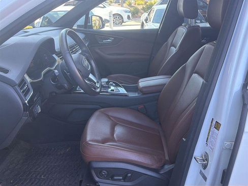 Used 2019 Audi Q7 3.0T Premium Plus w/ Premium Plus Package AWD/4WD image 12